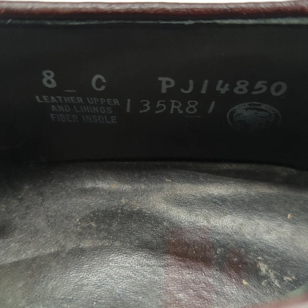 Regal men's wingtips sz. 8C - Picture 4 of 7